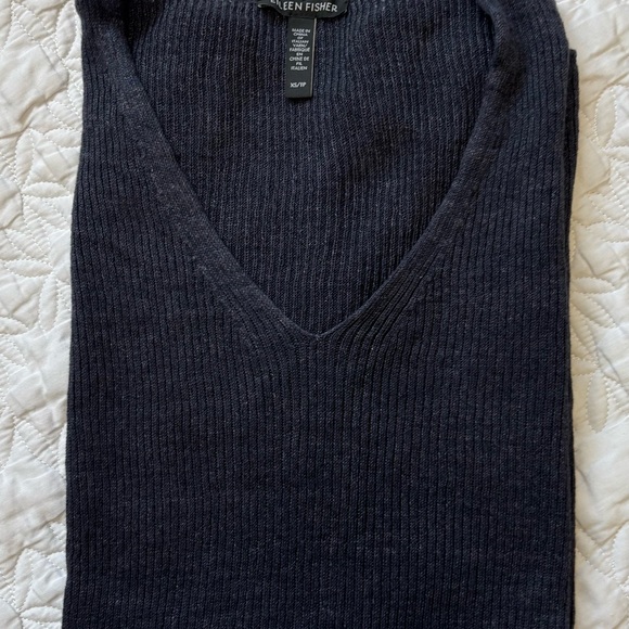 Eileen Fisher Linen Delave Rib V-neck Top - Picture 5 of 5